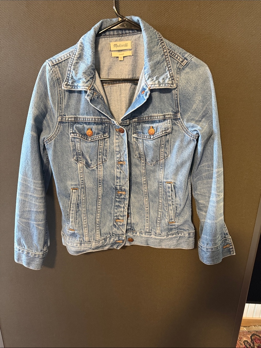 Madewell "The Jean Jacket" denim jacket in a timeless medium-wash blue. ✨